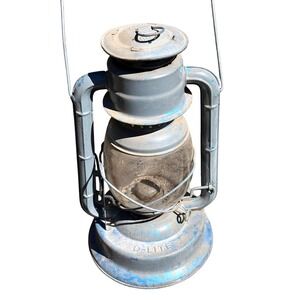 Vintage Dietz Oil Lantern No 90 D-Lite‎ Blue Metal Hurricane Lamp Rustic Decor